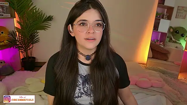 cammiefoalss online show from September 25, 6:50 pm