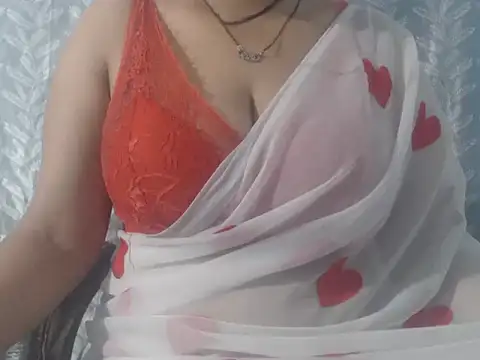 cute-priy online show from February 4, 9:45 am