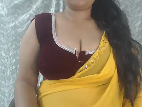 cute-priy online show from August 3, 5:33 am