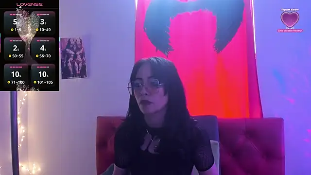 staacy37 online show from October 7, 7:18 pm