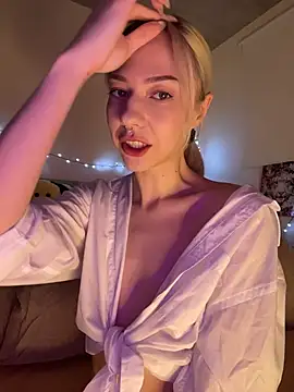  urbestie  online show from May 16, 10:20 pm