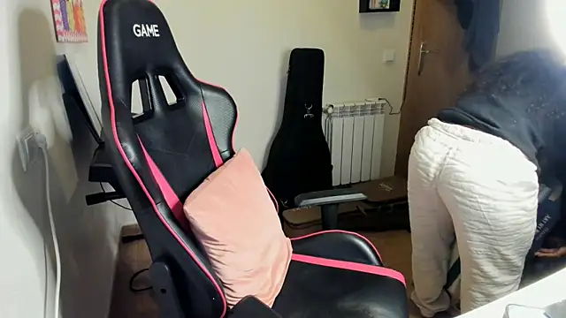 Ama music online show from October 31, 9:35 am