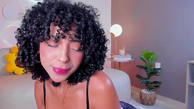 OSHUN  online show from April 17, 11:18 pm