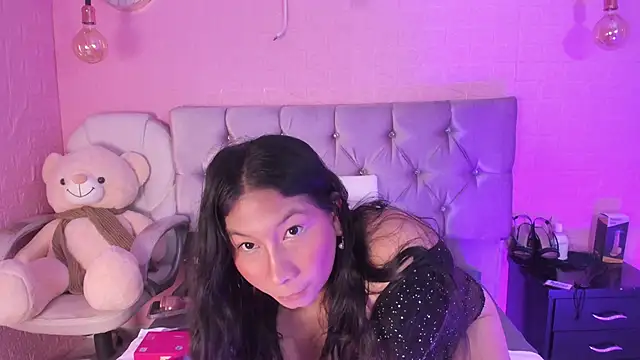 zoewilliams2 online show from October 28, 4:07 am