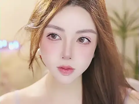Qiaoqiao  online show from June 2, 6:31 pm