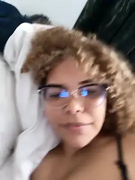 NiaColusi online show from February 2, 9:47 pm