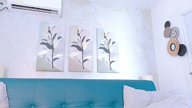 flavia cruz online show from March 26, 1:02 pm