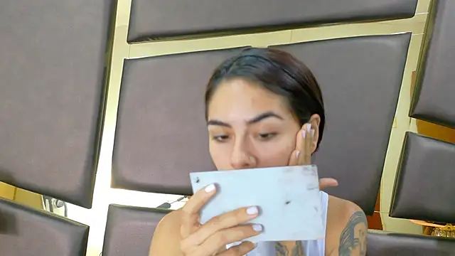 NicoleEsposito online show from October 24, 1:40 pm