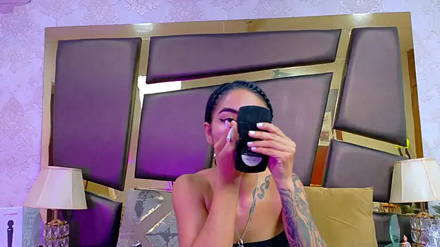 NicoleEsposito online show from February 13, 1:02 pm