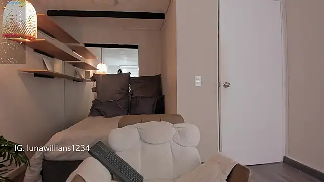 luna willians online show from October 1, 1:27 pm