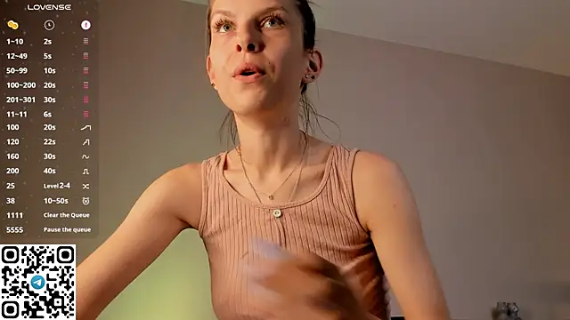 tyty piupiu online show from June 18, 7:52 pm