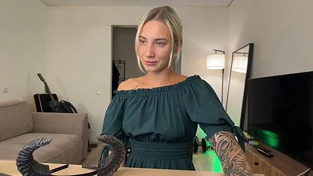 AnneBall online show from October 31, 3:16 pm