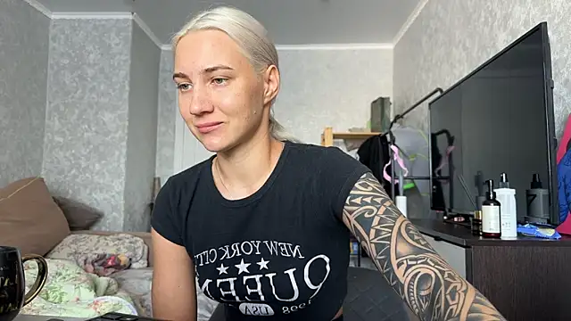 AnneBall online show from March 7, 8:32 am