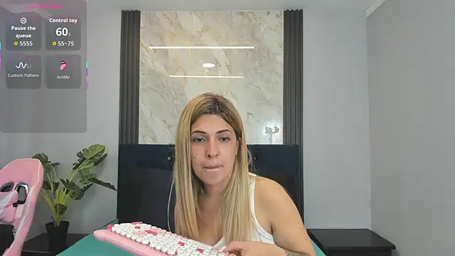 EvaaLovia1 online show from December 21, 8:13 pm