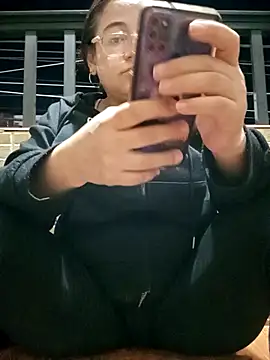 skarleth001 online show from September 14, 4:43 am