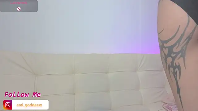 EmilygarciaXXX online show from May 12, 1:36 am