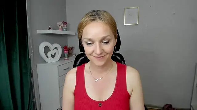 AliciaDesire online show from May 21, 5:44 pm