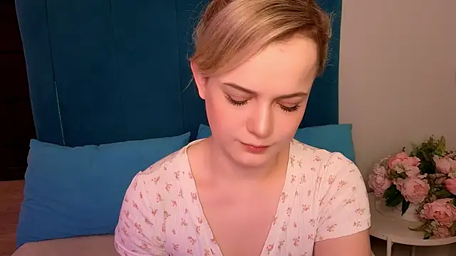 JessicaBeverly online show from January 6, 6:17 am