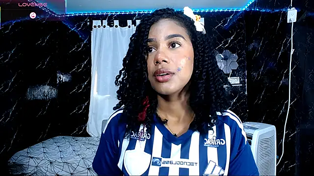 Hillary queen online show from September 29, 1:27 pm