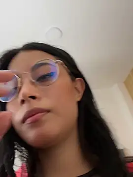 Camilaperson online show from February 10, 6:00 pm