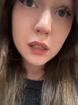 Peachy Dream online show from May 9, 4:20 pm