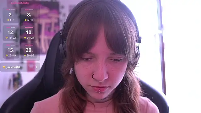 juliapie online show from April 10, 9:15 am