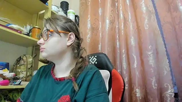 Seductive She Wolf online show from April 13, 5:36 pm