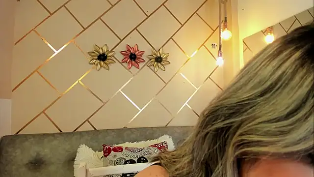 marianeporter   online show from November 28, 2:36 am