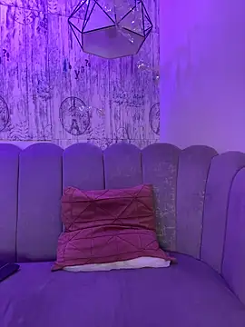 AbyThompson online show from December 22, 8:45 pm