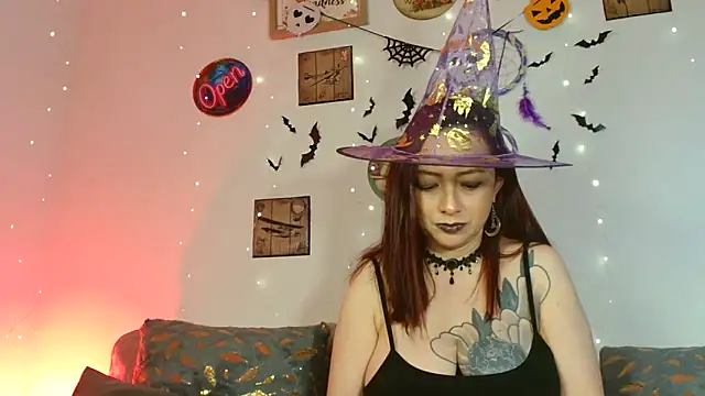 catalinamommyx online show from October 31, 5:53 am