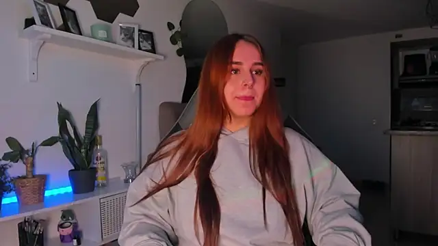 evy orange1 online show from February 12, 11:06 pm