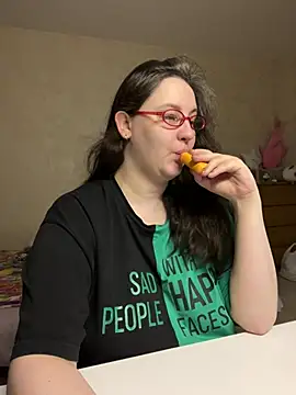 hungry1bunny online show from May 8, 4:43 pm