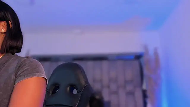 ChaynnaCooper online show from November 25, 4:14 am