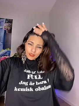 Snapshot of Chanel_shaw chatting on October 21, 8:24 pm Chanel shaw online show from October 21, 8:24 pm