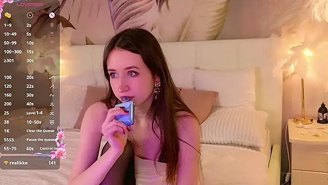 AliceLiddelle online show from November 22, 10:29 am