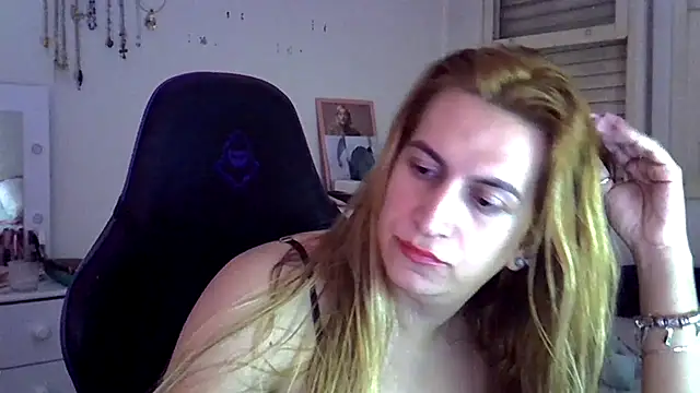 luizacandy online show from July 13, 9:48 pm