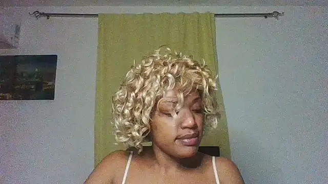 thekelliecapri online show from July 11, 8:58 am