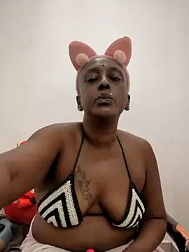 mamakarma1403 online show from May 17, 1:54 pm