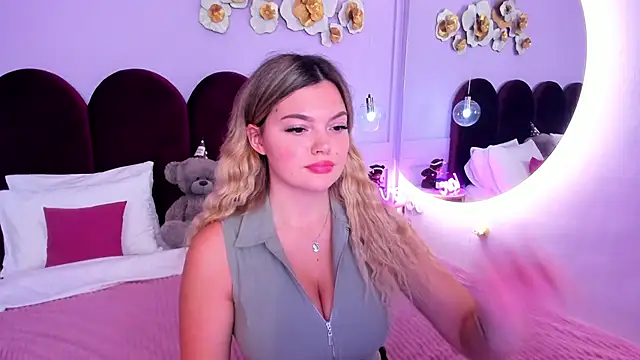 ZaraBloom online show from November 27, 3:53 am