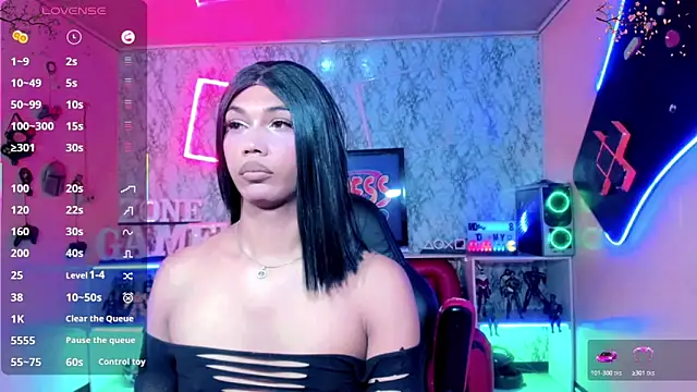 nicol gill  online show from April 9, 11:26 am