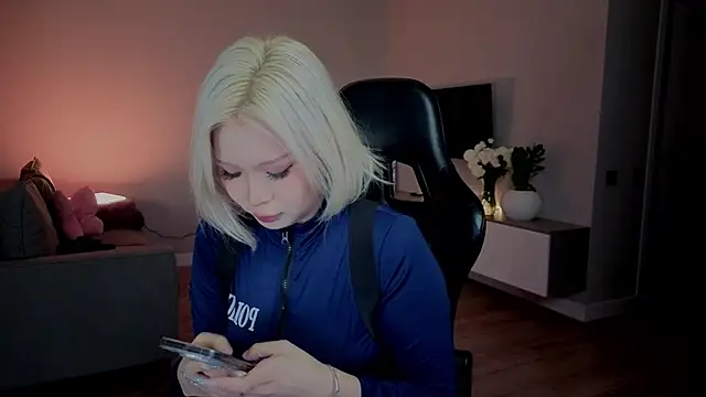 RileyMee online show from January 10, 3:33 am