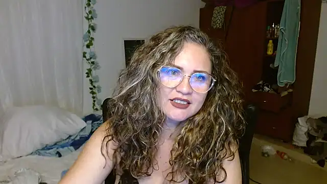 helenca43 online show from October 25, 10:01 am