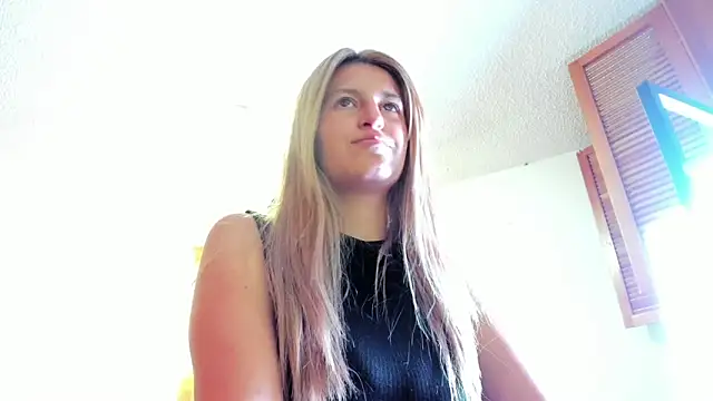 GiaRoussel online show from March 24, 1:38 pm