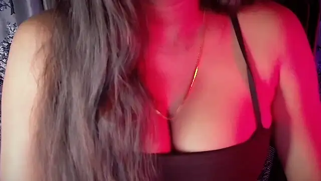 SexyAndHottie online show from February 16, 5:46 pm