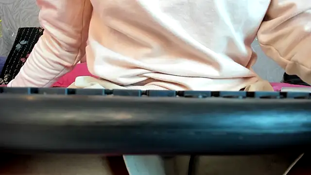 KOURTNEY-- online show from January 7, 2:15 am