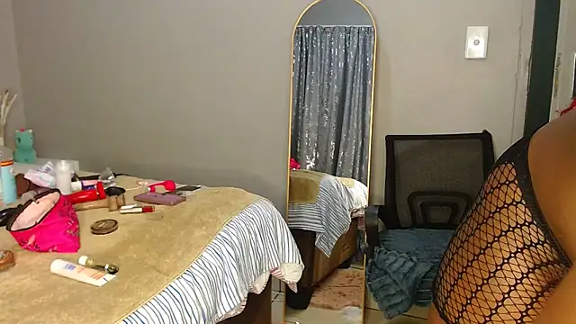 MissBigNipples online show from April 14, 2:44 am