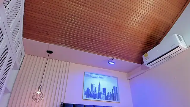 viiolett lee online show from October 24, 10:28 pm