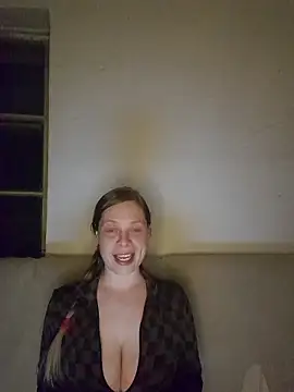 katiestevens online show from March 5, 10:27 pm