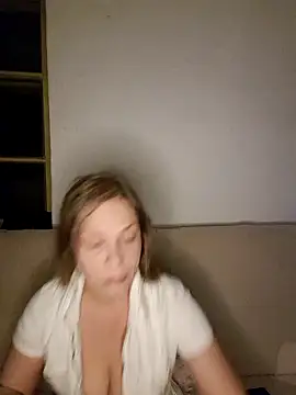 katiestevens online show from October 26, 9:21 pm