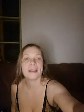 katiestevens online show from December 4, 9:48 pm